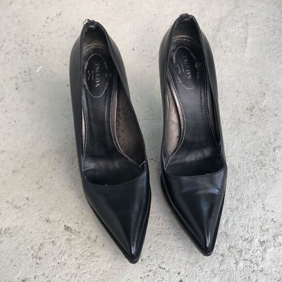 Prada heels - Picture 3 of 8